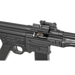StG 44 Sturmgewehr tikro medžio AEG airsoft šautuvas – pilnai metalinė WWII replika